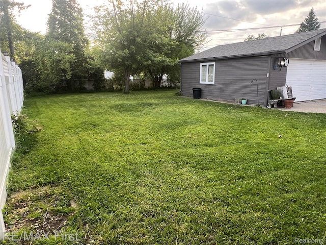 28447 Patricia Ave, Warren, MI 48092 - view of yard