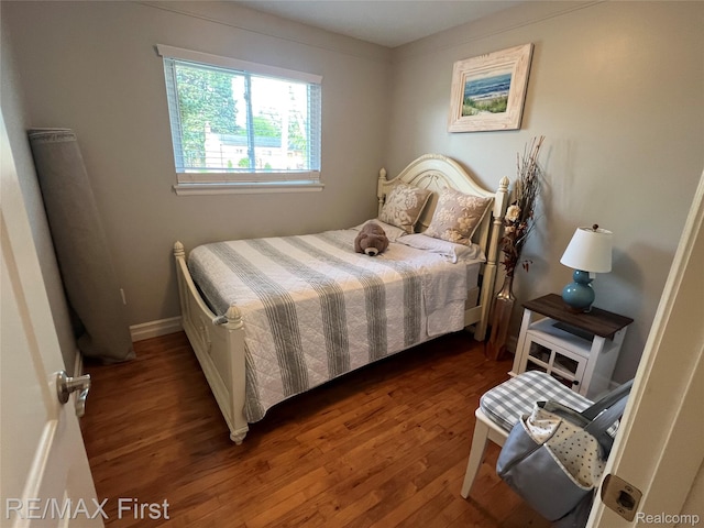 28447 Patricia Ave, Warren, MI 48092 - bedroom with wood finished floors and baseboards