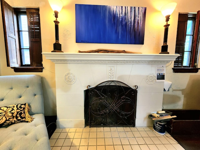 4489 Kensington Ave, Detroit, MI 48224 - detailed view of a fireplace