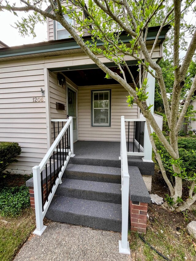 1206 Mills Ave, Muskegon, MI 49445 - photo 4