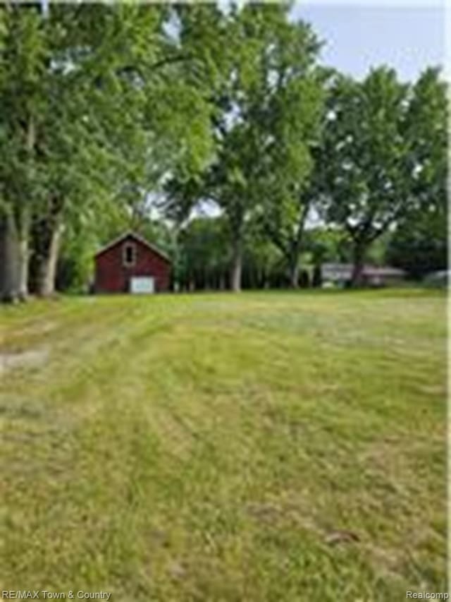 9396 Stanley Rd, Flushing, MI 48433