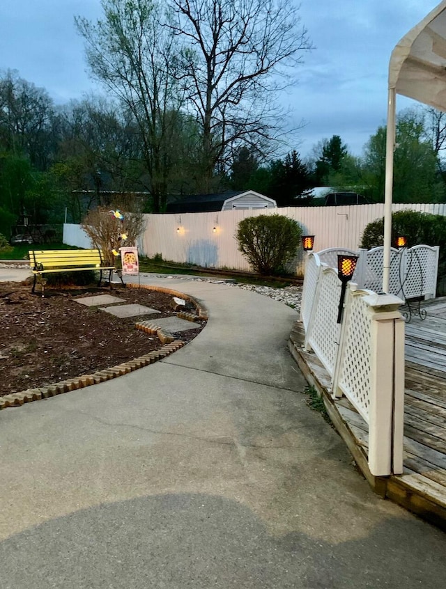 558 Terry St, Muskegon, MI 49442 - view of patio