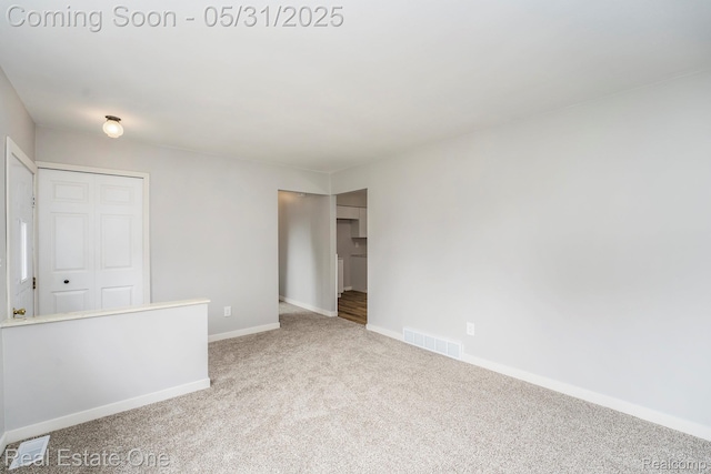 2809 Sparta Dr, Troy, MI 48083 - unfurnished room with carpet and baseboards
