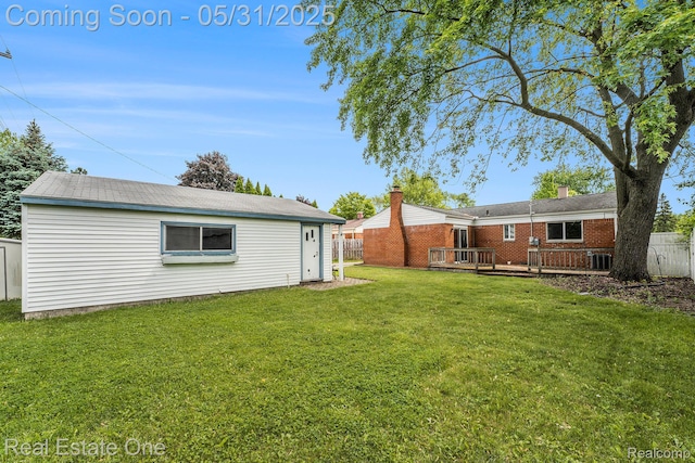 2809 Sparta Dr, Troy, MI 48083 - view of yard featuring a wooden deck