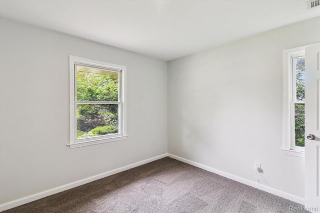 14134 Syracuse St, Southgate, MI 48180 - carpeted empty room with baseboards
