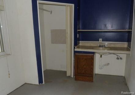 1747 Tennis Ct, Pleasant Lake, MI 49272 - bathroom featuring vanity