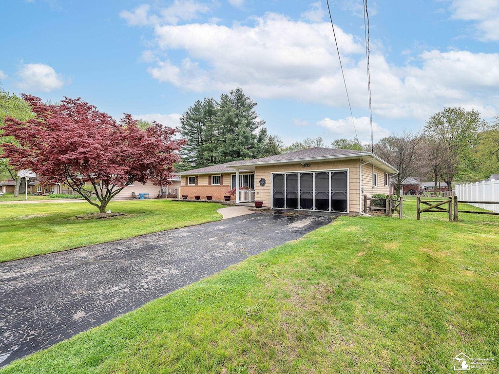 1103 Birchwood Dr, Temperance, MI 48182 - photo 1