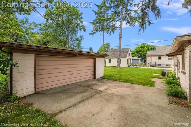 15501 Portis St, Northville, MI 48170 - detached garage featuring cooling unit