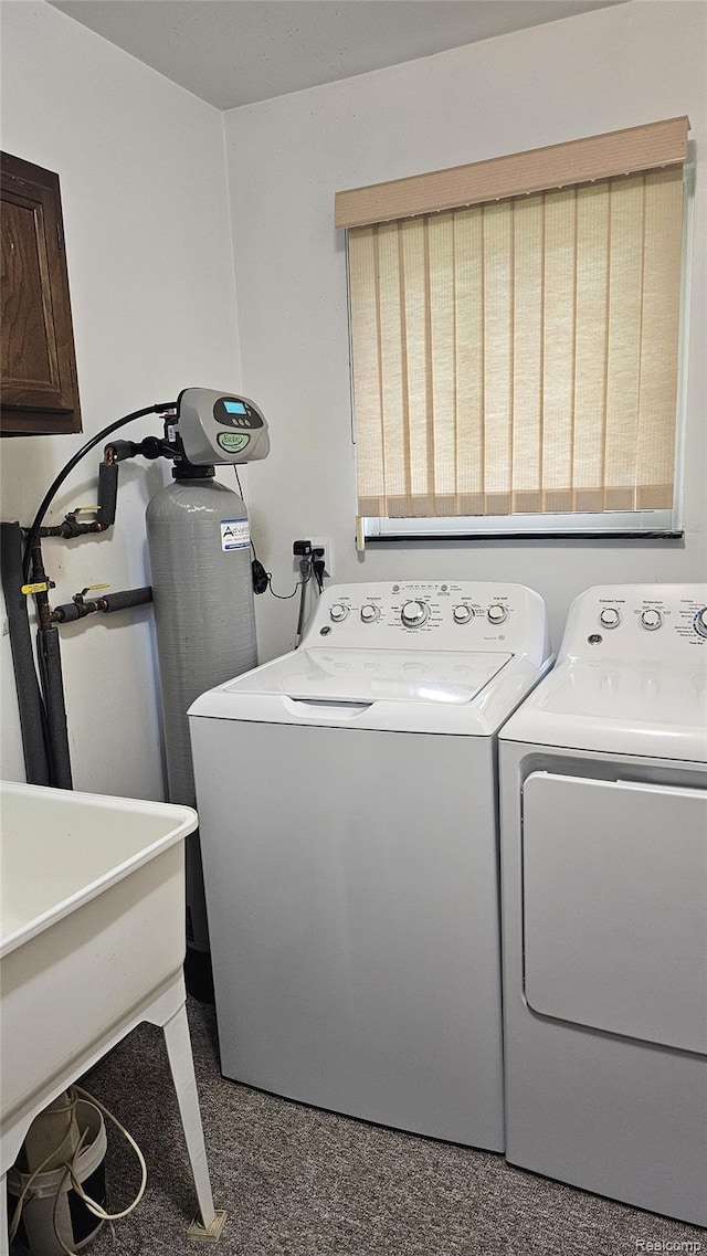 11940 Portage Lake Ave, Pinckney, MI 48169 - laundry area featuring washing machine and clothes dryer