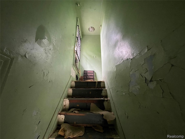 17184 Mackay St, Detroit, MI 48212 - view of staircase