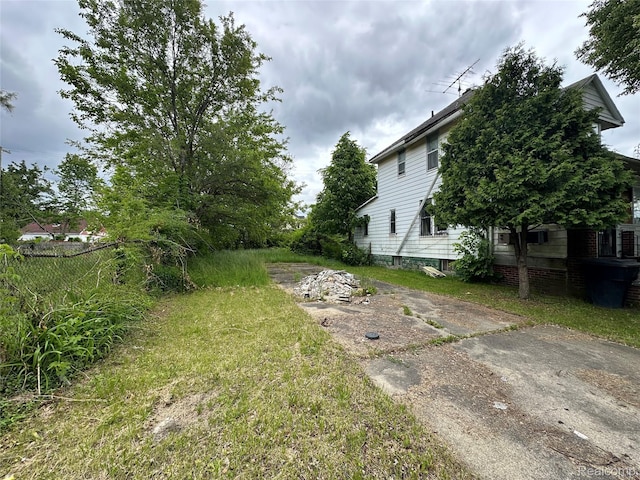17184 Mackay St, Detroit, MI 48212 - view of yard