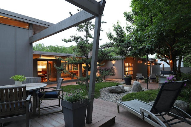 35 Fultonwood Dr SE, Grand Rapids, MI 49503 - deck featuring outdoor dining space