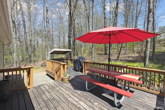 4952 Davison Rd, Lapeer, MI 48446 - deck featuring area for grilling