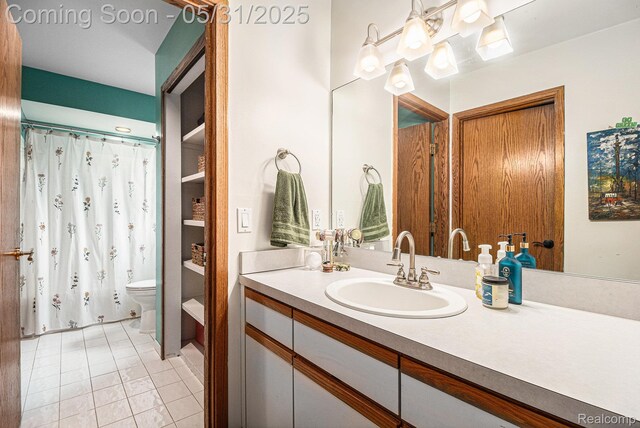 1080 Meadow Crest Dr, Clarkston, MI 48348