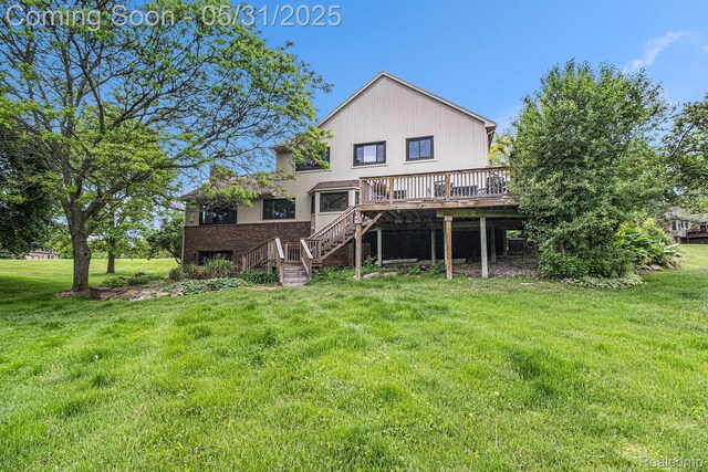 1080 Meadow Crest Dr, Clarkston, MI 48348
