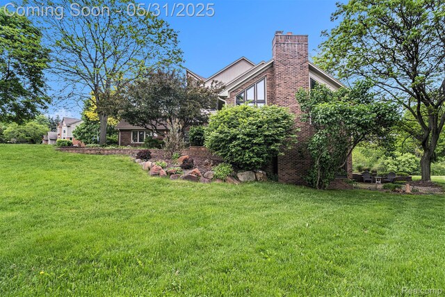 1080 Meadow Crest Dr, Clarkston, MI 48348