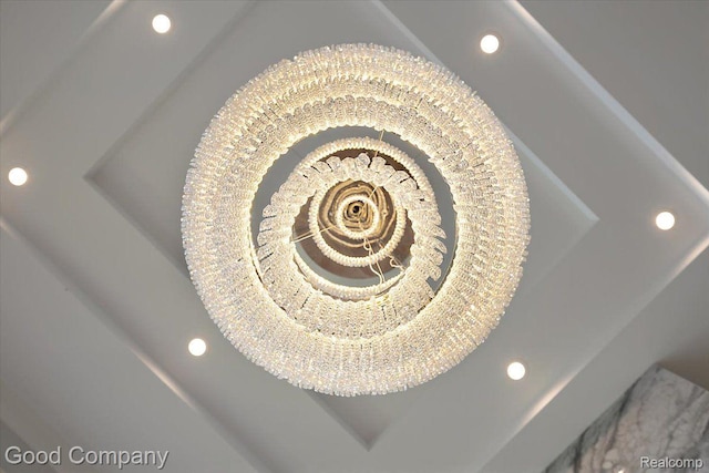 1760 Hamilton Dr, Bloomfield Hills, MI 48302 - detailed view of recessed lighting