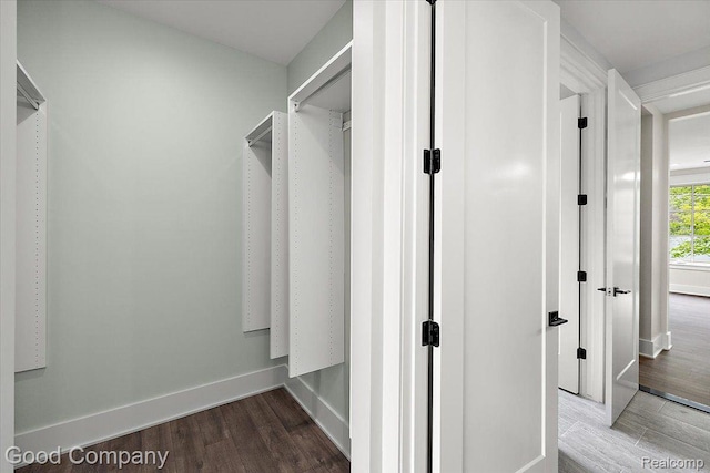 1760 Hamilton Dr, Bloomfield Hills, MI 48302 - spacious closet with wood finished floors