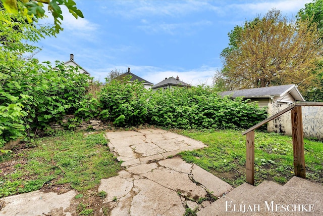 621 Olympia St SW, Grand Rapids, MI 49503 - view of yard