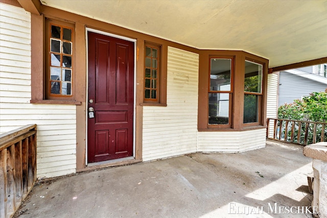 621 Olympia St SW, Grand Rapids, MI 49503 - property entrance featuring covered porch