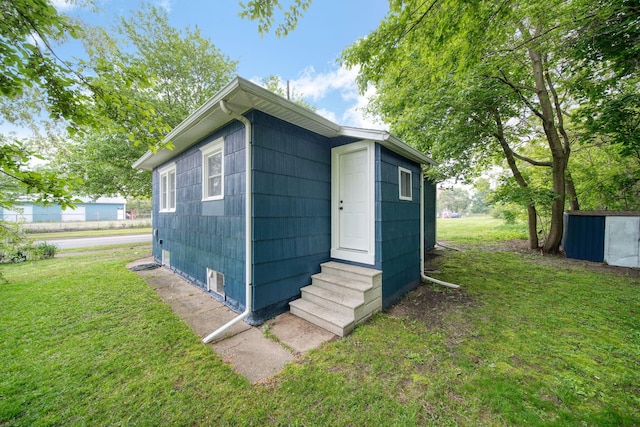 130 N Horton St, Jackson, MI 49202 - view of outbuilding with entry steps