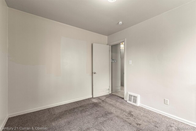 25960 Yale St, Inkster, MI 48141 - spare room featuring carpet flooring and baseboards