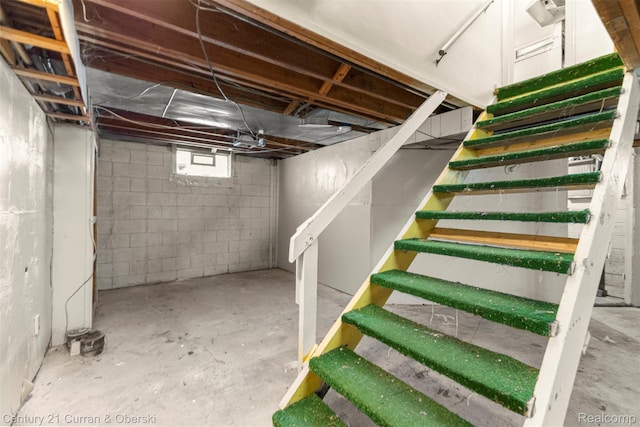25960 Yale St, Inkster, MI 48141 - below grade area featuring stairway
