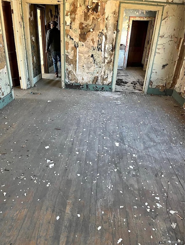 13408 E Mcnichols Rd, Detroit, MI 48205 - unfurnished room with hardwood / wood-style flooring