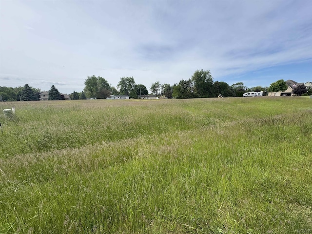 6 Wheatland Dr, Tecumseh, MI 49286