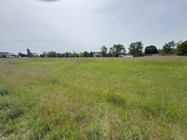 6 Wheatland Dr, Tecumseh, MI 49286