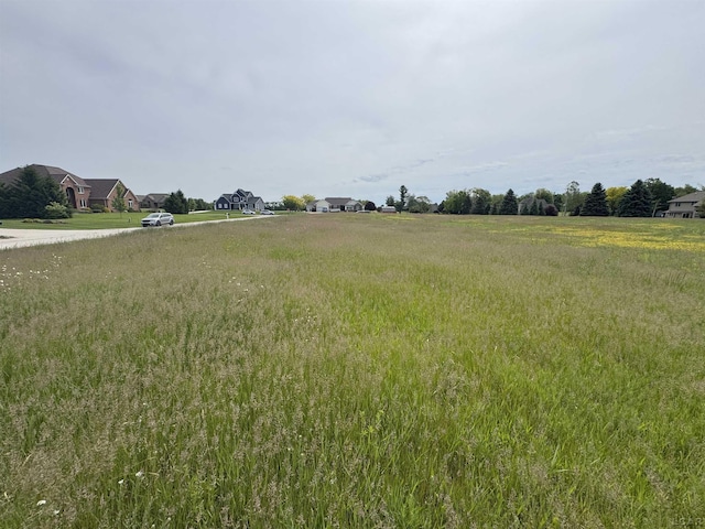6 Wheatland Dr, Tecumseh, MI 49286