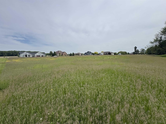 6 Wheatland Dr, Tecumseh, MI 49286