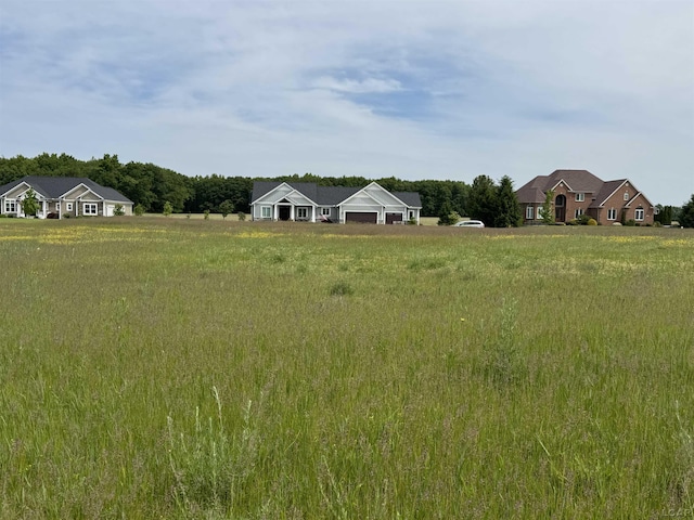 6 Wheatland Dr, Tecumseh, MI 49286