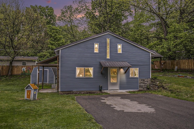 418 W Fargo St, Ionia, MI 48846 - view of front facade featuring a patio