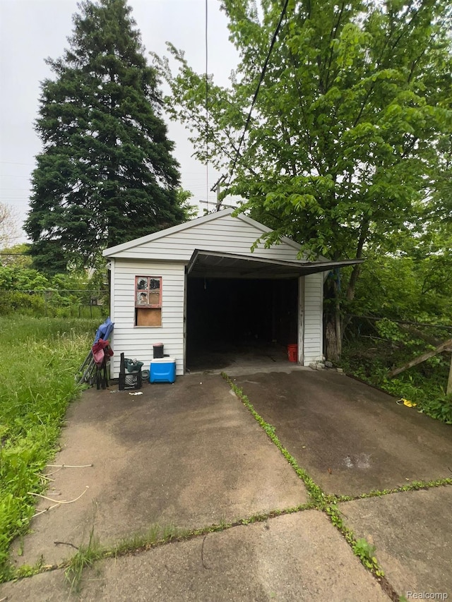 20258 Fairport St, Detroit, MI 48205 - view of detached garage