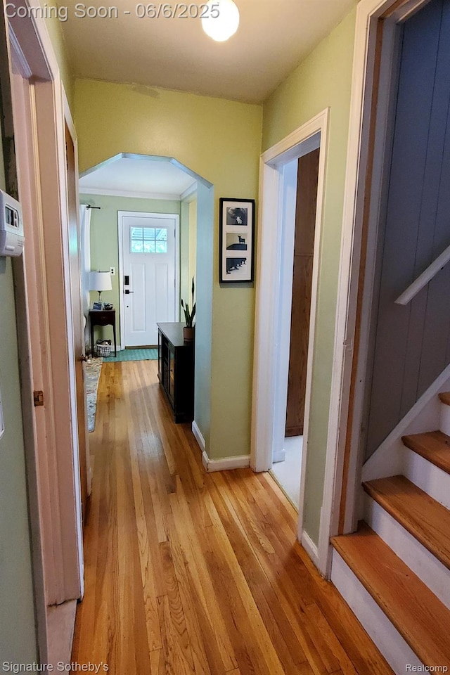 917 N Edison Ave, Royal Oak, MI 48067 - corridor with light wood-style flooring, stairway, and baseboards