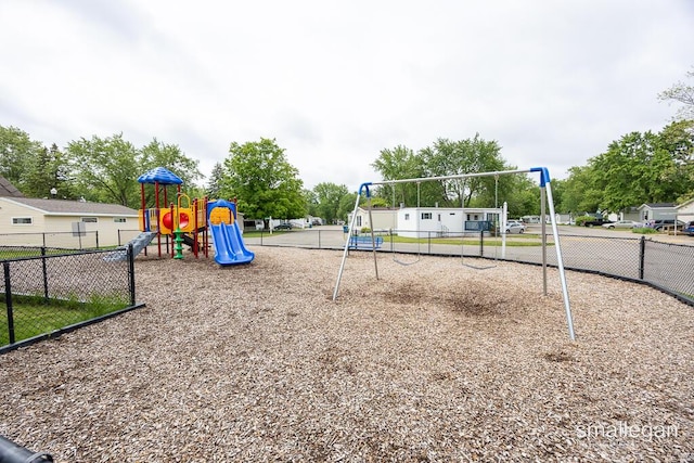 229 Spear St SW, Grand Rapids, MI 49548 - view of community jungle gym