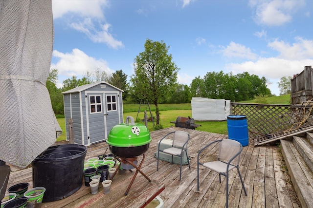 15250 142nd Ave, Big Rapids, MI 49307 - deck with a lawn