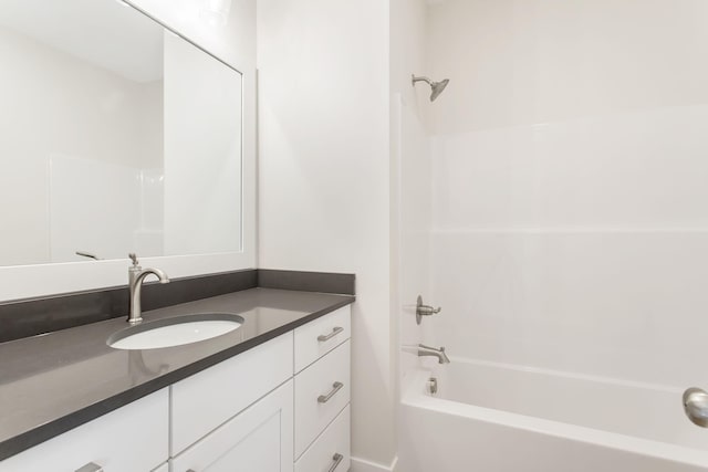 14984 Fillmore St, West Olive, MI 49460 - full bath featuring vanity and shower / washtub combination