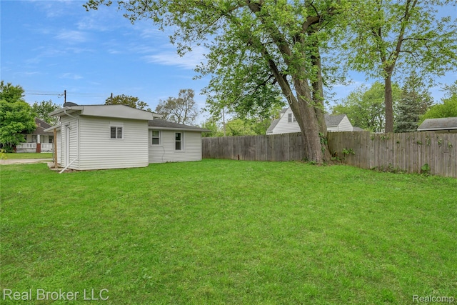 2089 Kenneth St, Burton, MI 48529 - view of yard