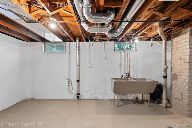 2922 Bailey Ave, Wyandotte, MI 48146 - below grade area featuring a sink