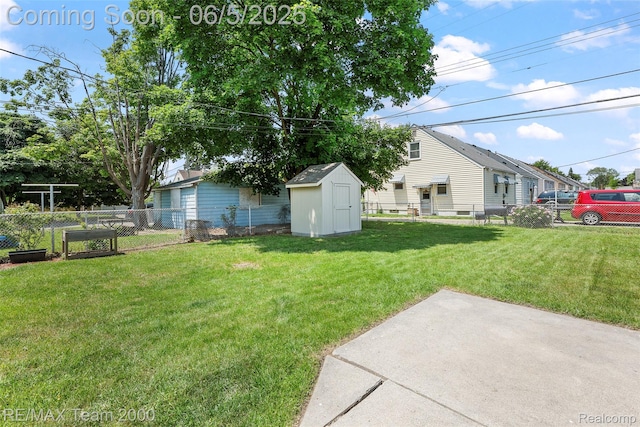 2922 Bailey Ave, Wyandotte, MI 48146 - view of yard featuring a patio area
