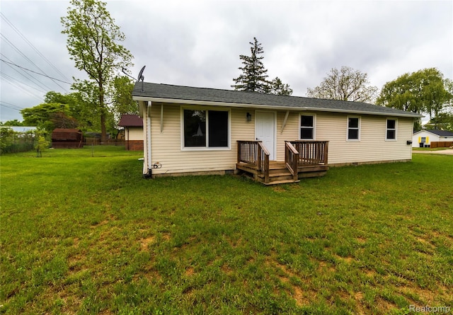 519 S Elm St, Lapeer, MI 48446 - view of rear view of house