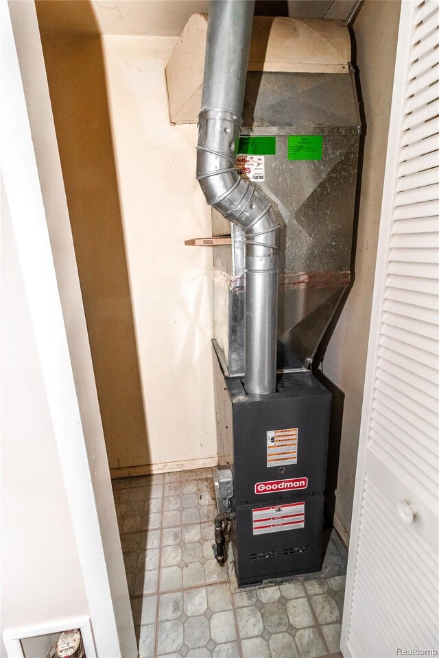 519 S Elm St, Lapeer, MI 48446 - utilities with heating unit