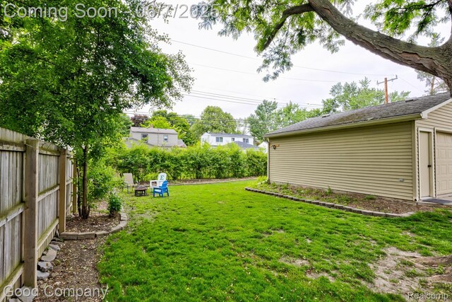 4511 Rosewold Ave, Royal Oak, MI 48073 - view of yard featuring a garage