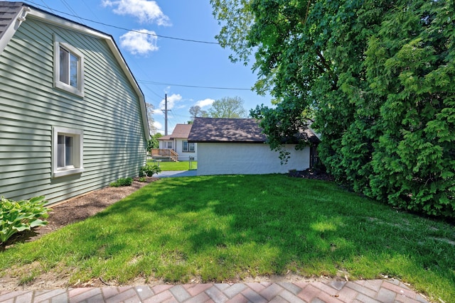 350 N Broadway St, Lake Orion, MI 48362 - view of green lawn