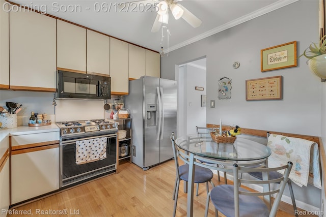 23637 Cranbrooke Dr, Novi, MI 48375 - kitchen featuring appliances with stainless steel finishes, light wood finished floors, crown molding, ceiling fan, and light countertops