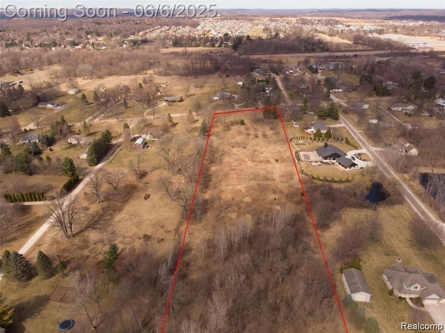 58405 Travis Rd, New Hudson, MI 48165