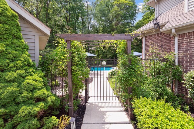 71438 Forest Eagle Ln, Niles, MI 49120 - gate with a community pool
