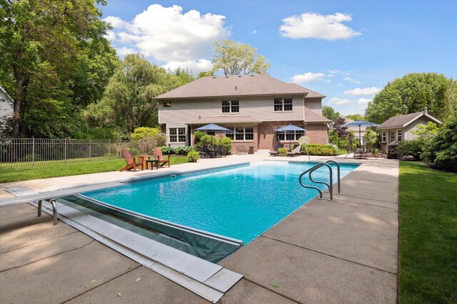 71438 Forest Eagle Ln, Niles, MI 49120 - view of pool featuring a patio and a diving board
